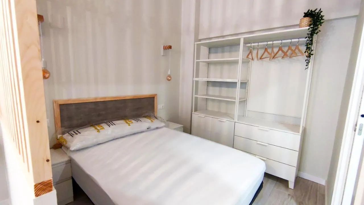 Deluxe Palace - Alojamientos La Torre Torre Del Mar Spain